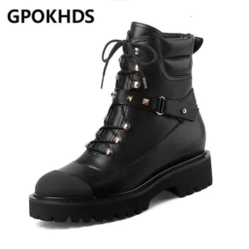 GPOKHDS 2021 moterų batai Karvės odos žiemos trumpas pliušinis nėrinių kniedės, suapvalinti tne aukštakulnių jojimo batų šalis suknelė