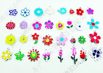 100vnt cinko lydinio metalo sumaišyti daug stilių, įvairių spalvų gėlių emalio pakabukas emalio pakabukai