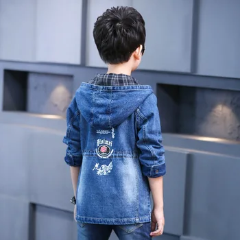 Berniukai džinsinio striukė 2019 m. rudenį naujų berniukas raidžių medvilnės džinsinio audinio gobtuvu tranšėjos paltai vaikams drabužių outwear