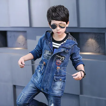 Berniukai džinsinio striukė 2019 m. rudenį naujų berniukas raidžių medvilnės džinsinio audinio gobtuvu tranšėjos paltai vaikams drabužių outwear