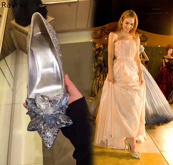 Nuotaka vestuvių suknelė batai 