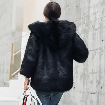 Žiemos moterų striukė dirbtiniais fox fur coat gobtuvu tirštėti šiltas ilgomis rankovėmis parkas moterų mados plonas dirbtinis kailis outwear L1524